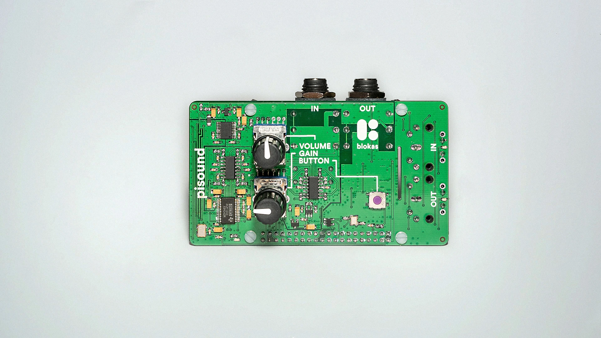The pisound rocks Burr-Brown OPA4134 op-amps, PCM1804 analog-to-digital and PCM5102A digital-to-analog conversion for 24-bit/192 kHz audio resolution