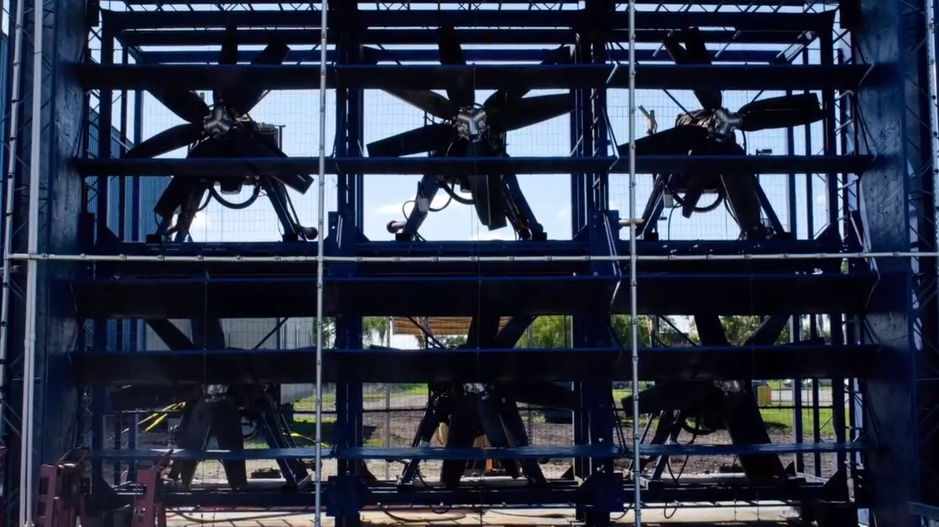 The 6-fan "RenaissanceRe," precursor to the Wall of Wind