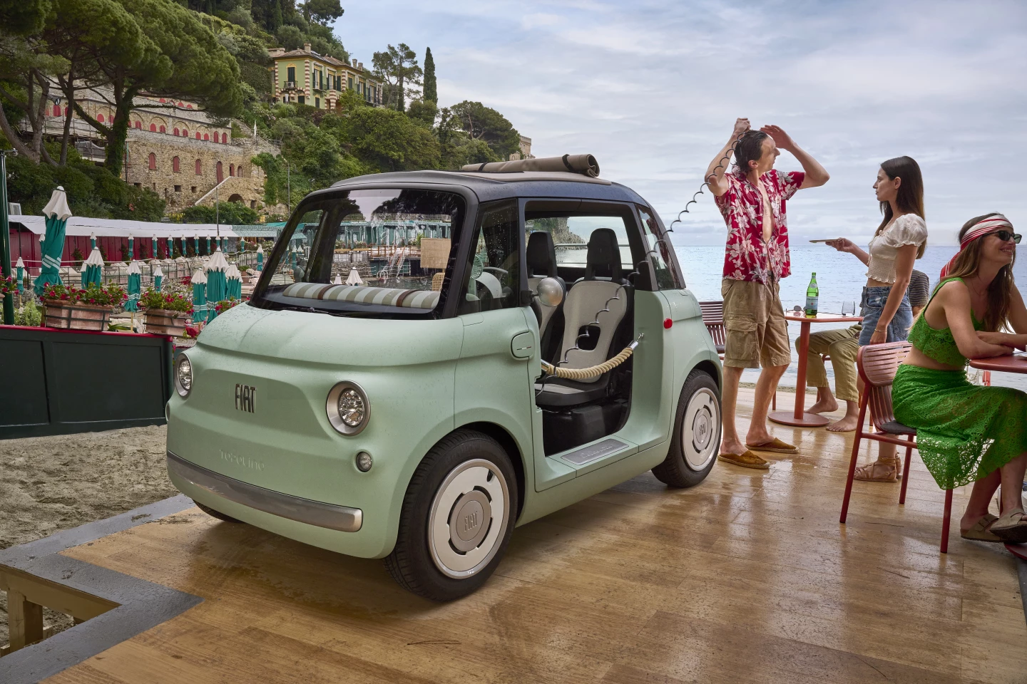 The Fiat Topolino open version can be had with a mini shower, for cooling down or cleaning up after a day at the beach