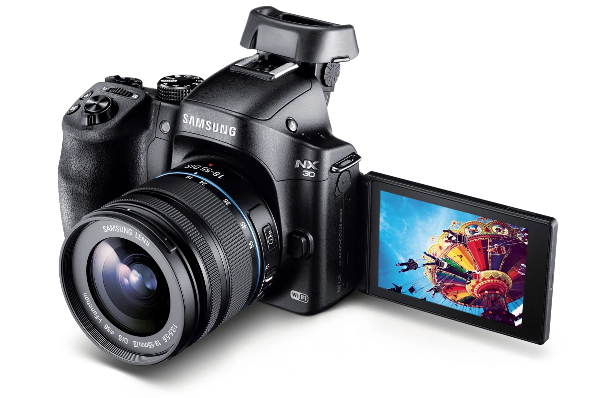 The new Samsung NX30 features a number of substantial upgrades over its predecessor, the NX20