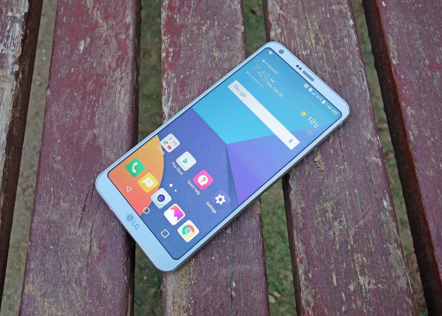 Screens are growing and stretching, as the LG G6 showed