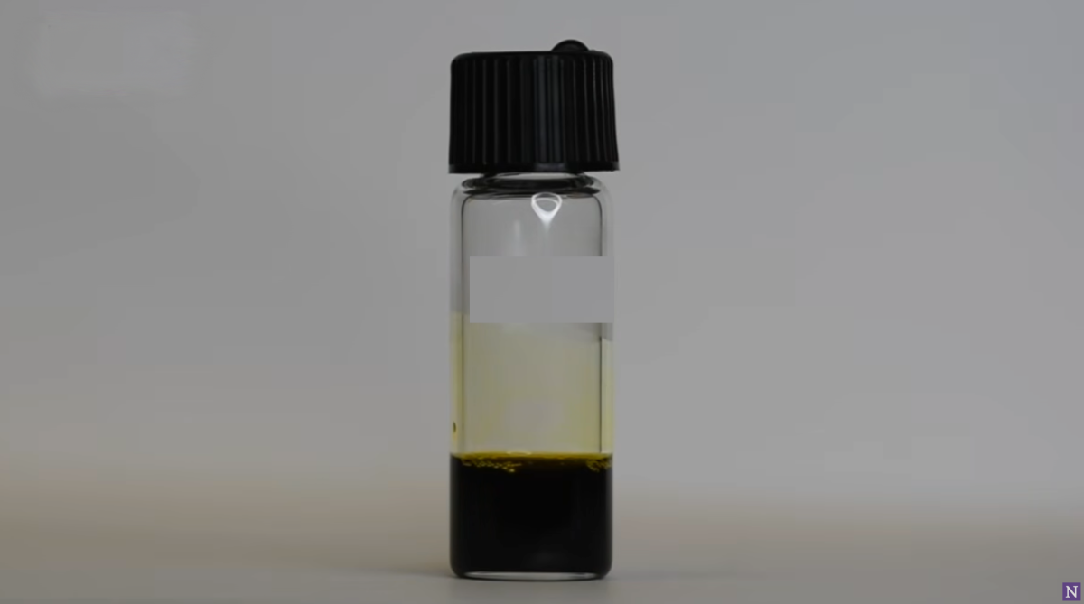 Morphing, color-changing liquid stores energy by “charging” into a gel