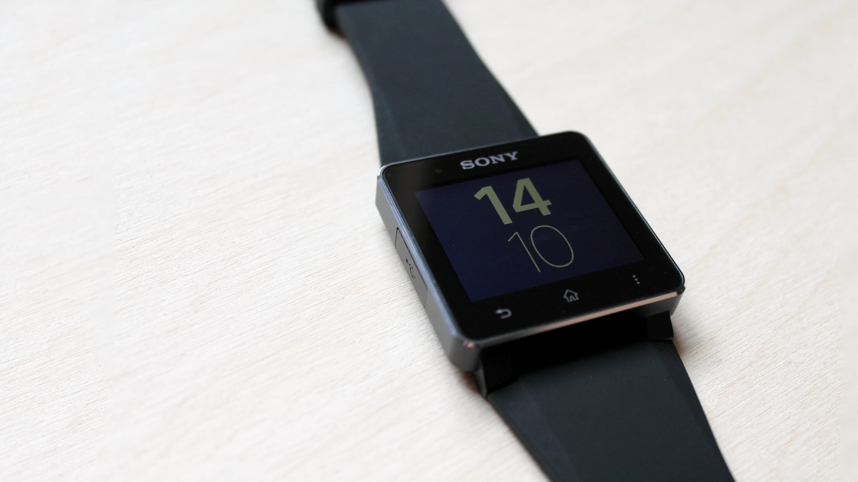 Gizmag reviews the new Sony SmartWatch 2
