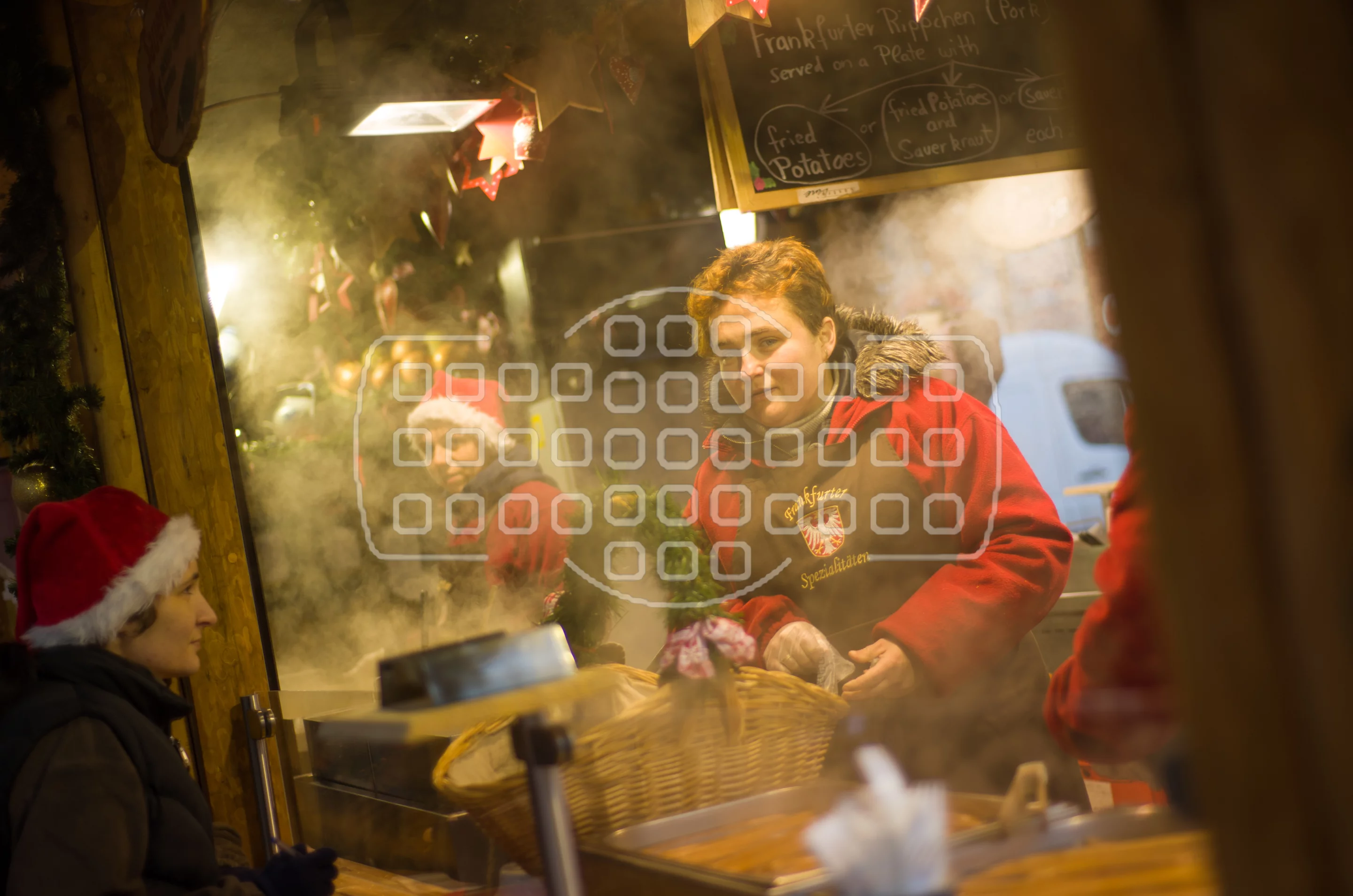 The Nikon D600 features a 39 point AF system with a MultiCAM 4800FX AF module