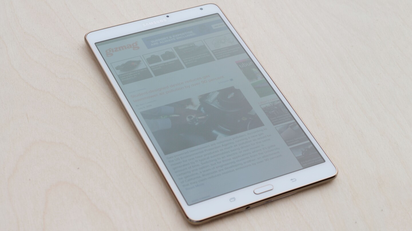 This shot might suggest otherwise, but the Tab S 8.4 actually has terrific viewing angles