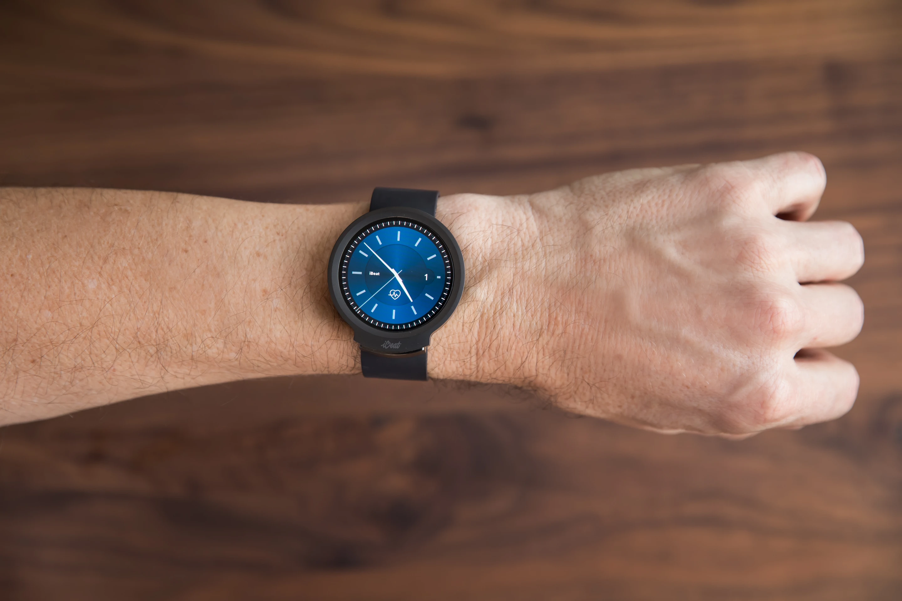 The iBeat also tells the time, plus it allows users to program in alarms or reminders