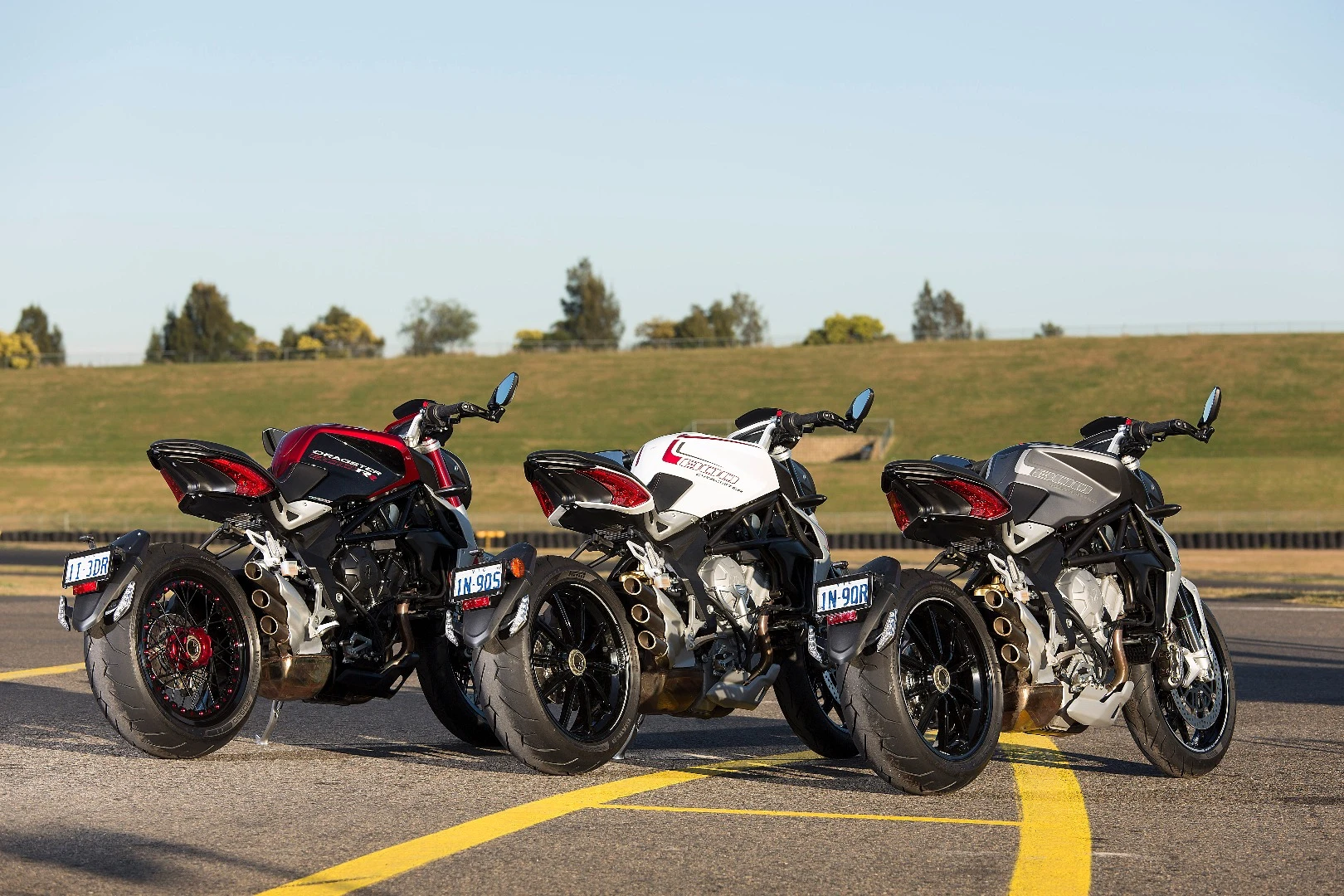 MV Agusta Dragster 800 and 800 RR: the RR is the best looker in a family of stunners