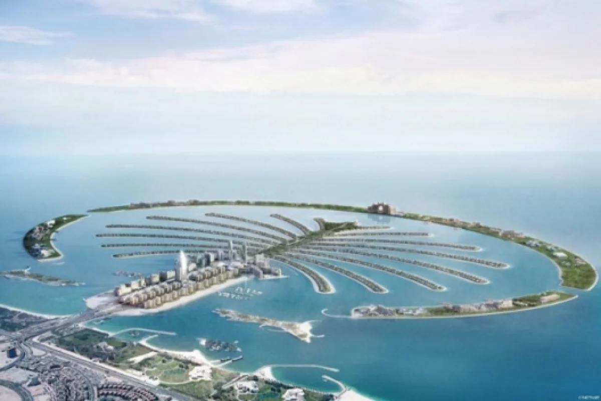 Palm Jumeirah's spectacular centerpiece