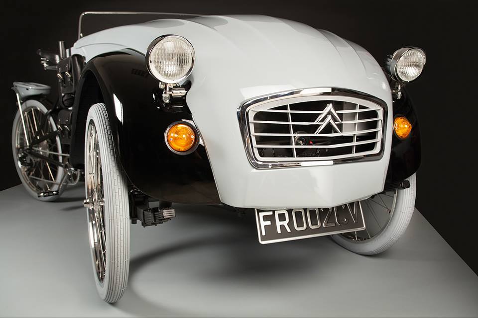 Agnelli tells us that the biggest challenge lay in altering the Citroën's nose in such a way that it would fit onto the Doniselli's frame