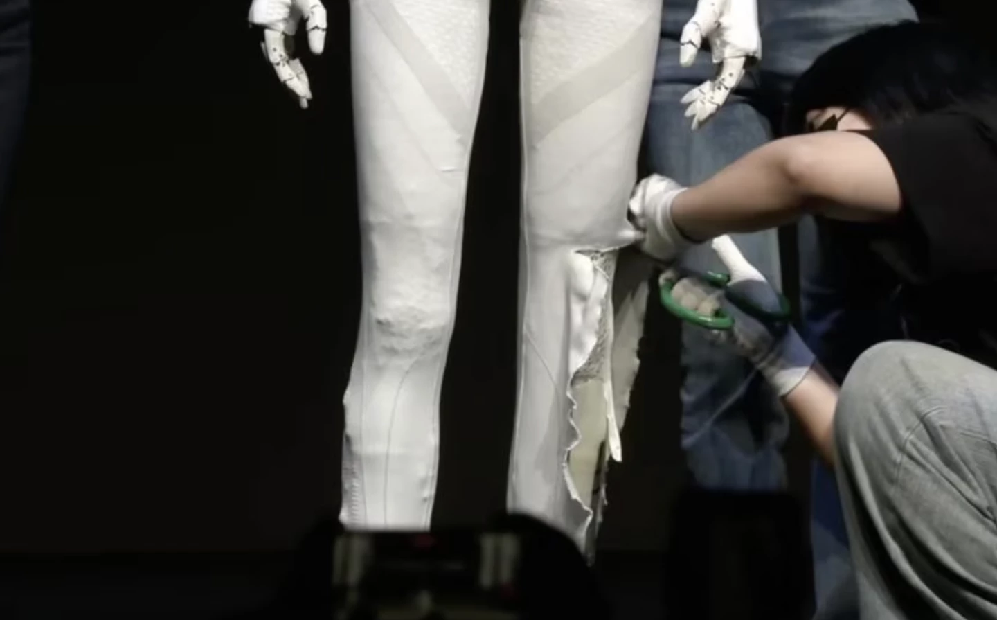 پوست آیرن نسل جدید حذف شد تا روبات بودنش بهوضوح نمایان شود