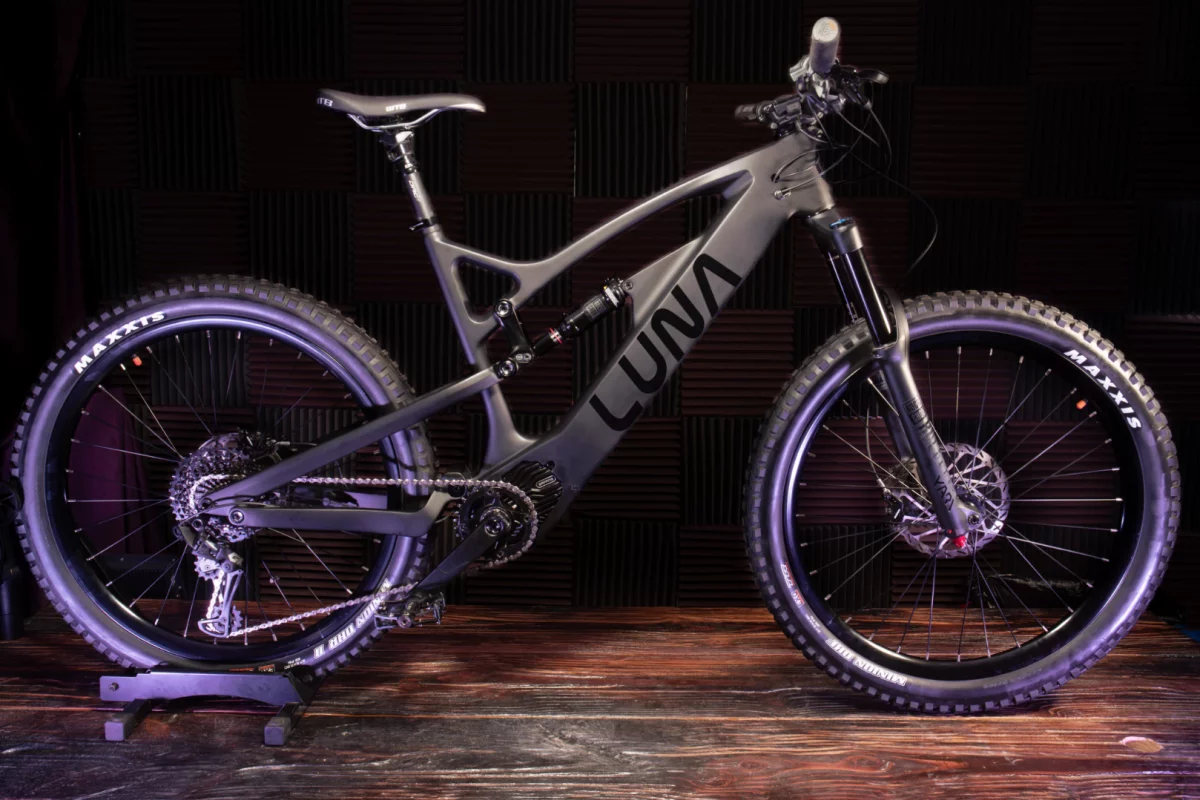 Carbon frame, 2,000-watt mid-drive, high spec componentry, impressive price