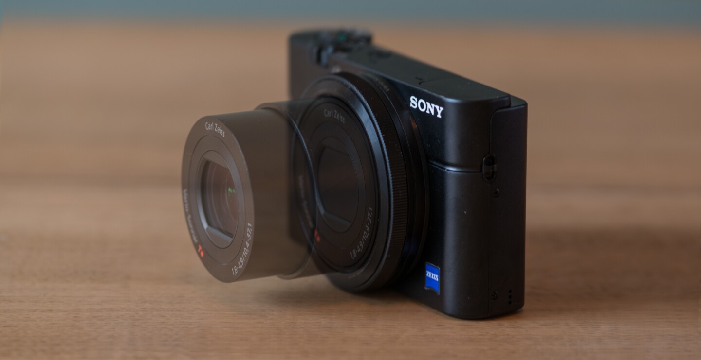 The F1.8-4.9 Carl Zeiss Vario-Sonnar T lens of the Sony RX100 has a 35mm effective focal length of 28-100mm