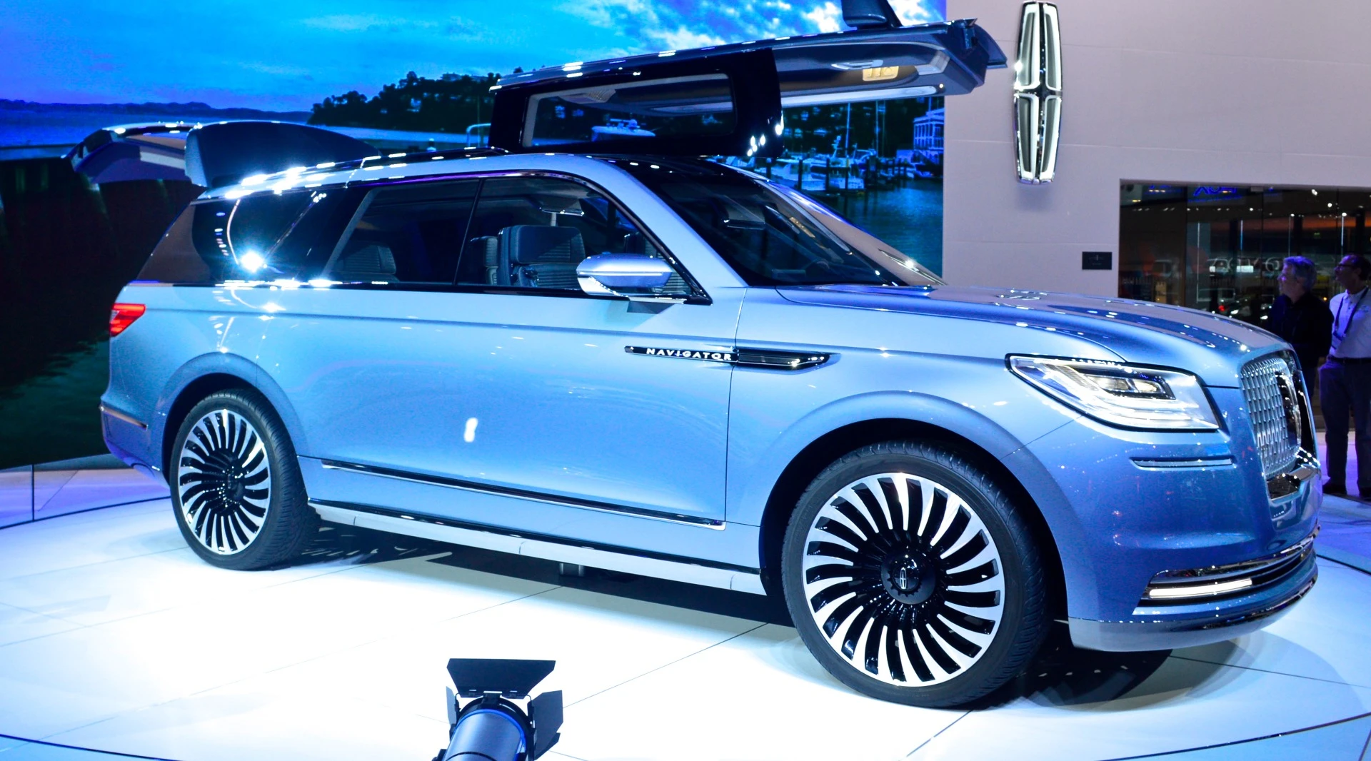 The next production Navigator will most certainly lose the gullwing doors, but will it look something like the concept?