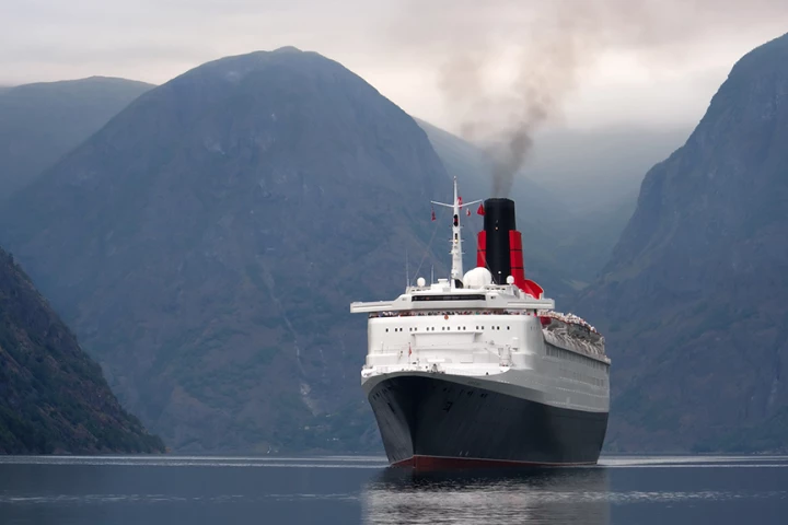 A new additive based on glycerol helps reduce pollution in marine bunker fuel used in cruise ships (Photo: Shutterstock)