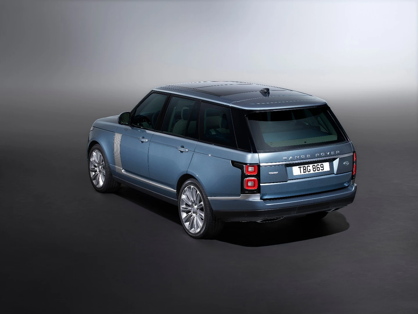 The plug-in hybrid Range Rover P400e has a top speed of 137 (mph (220 km/h)
