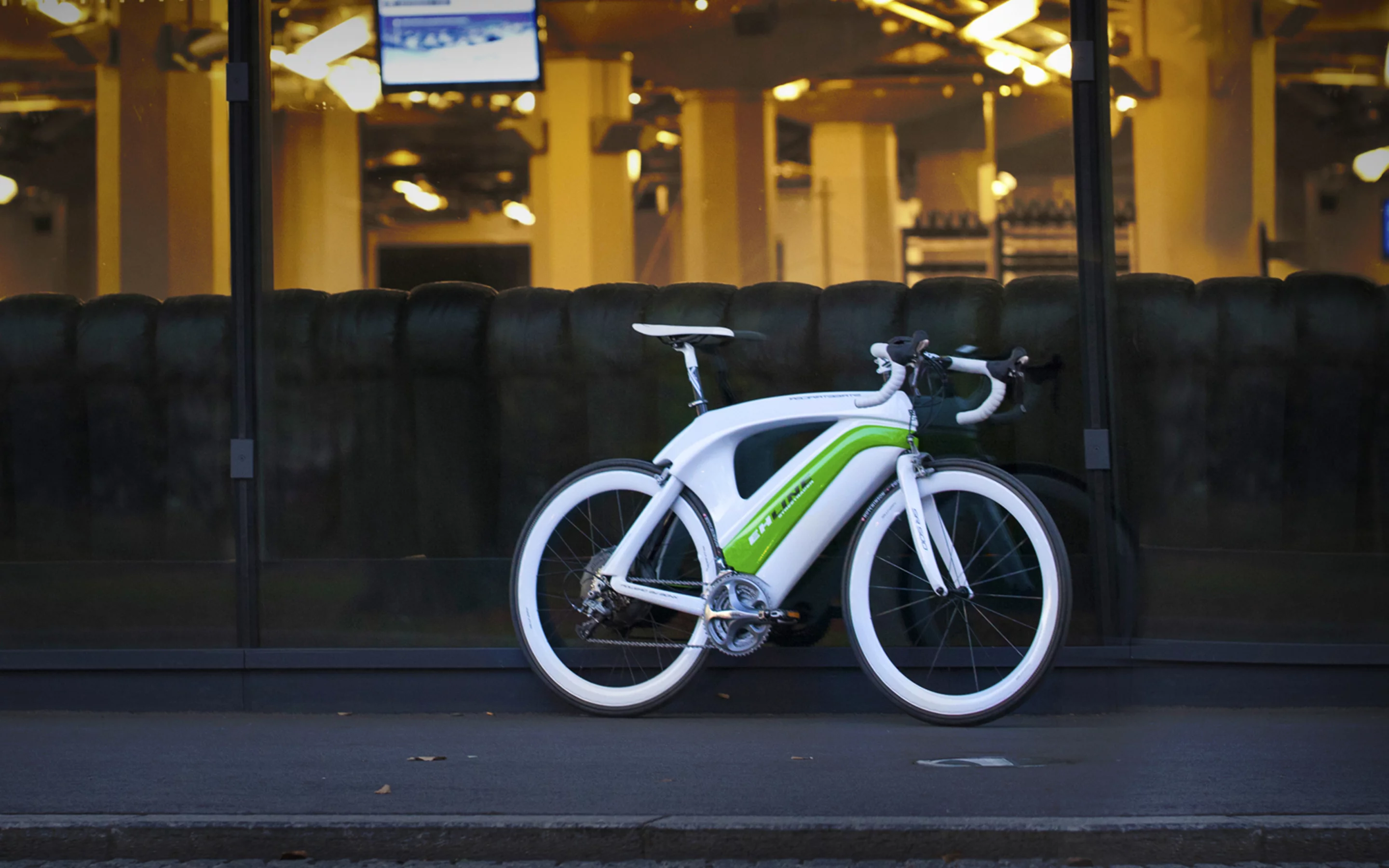 The EH Line Street Racer Pedal-assist