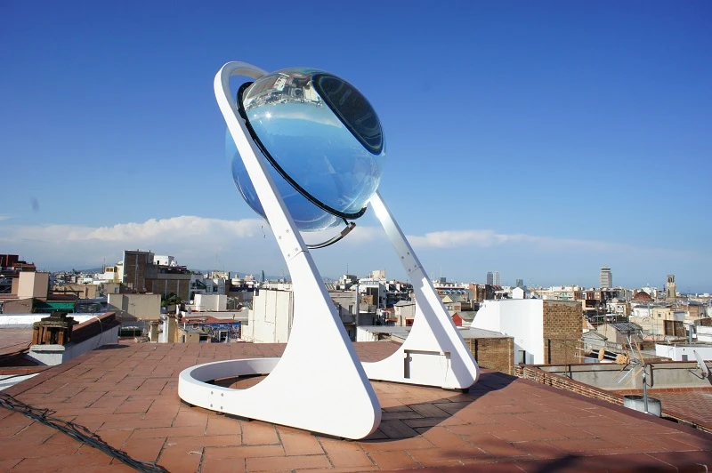 The Rawlemon devices track the movement of the sun