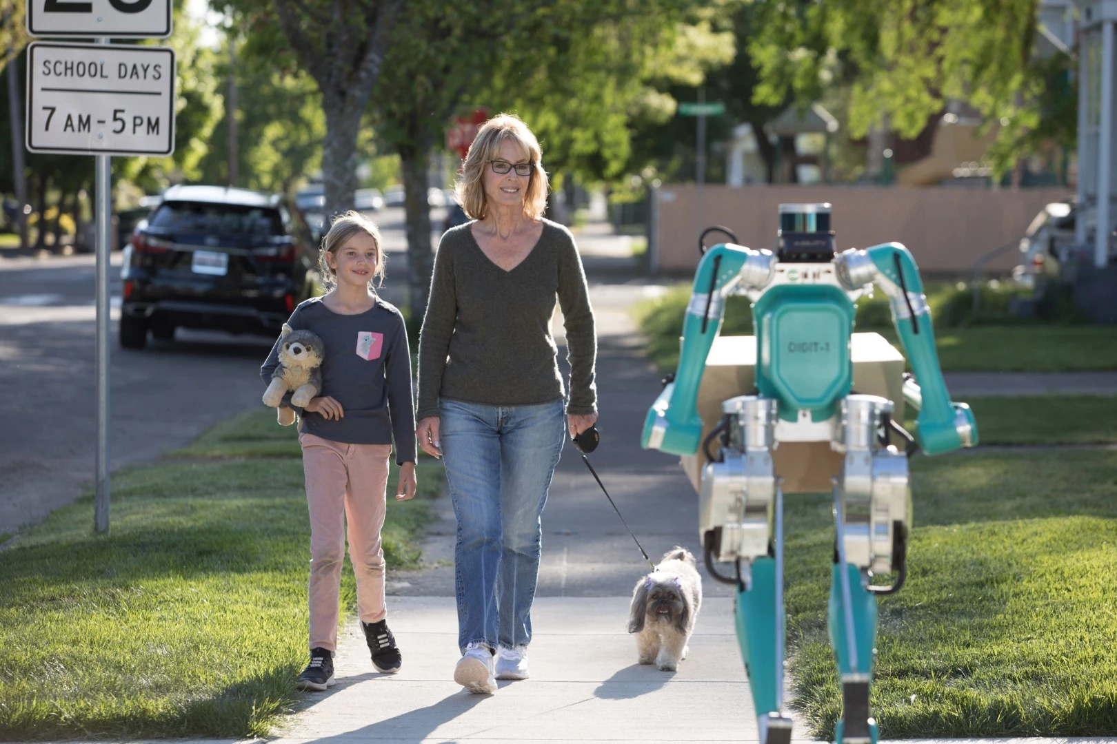 If Digit encounters an unexpected obstacle, it will wirelessly communicate with the autonomous delivery vehicle it traveled with to find a solution