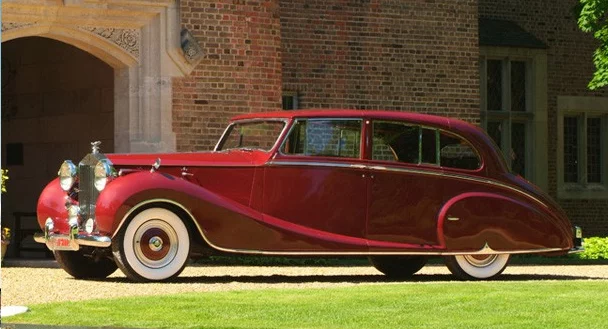 To mark the anniversary of “90 years of the Rolls-Royce Phantom”, this year’s Concorso d’Eleganza Villa d’Este features a Rolls-Royce Phantom 1-6 Concours class, the so-called “Phantom Story”. One of the absolute gems of this class is the Rolls-Royce Phantom IV, which is the most exclusive vehicle that Rolls-Royce ever built with just 18 examples produced for a client list comprising royalty, the nobility and heads of state. Of the 16 extant,the model on show at Lake Como will the model that Queen Elizabeth ordered in 1954 for her sister Margaret. The car belonged to the British Royal Family for more than 30 years. The car pictured is quite similar to the car which will be on show at Lake Como on the weekend, though this one was owned by the Aga Khan, and auctioned by Gooding & Co at Pebble Beach in 2011.