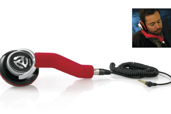 Numark's Redphone is a professional DJ stick that has one headphone with a 50mm driver mounted on a cushioned, ergonomic handle