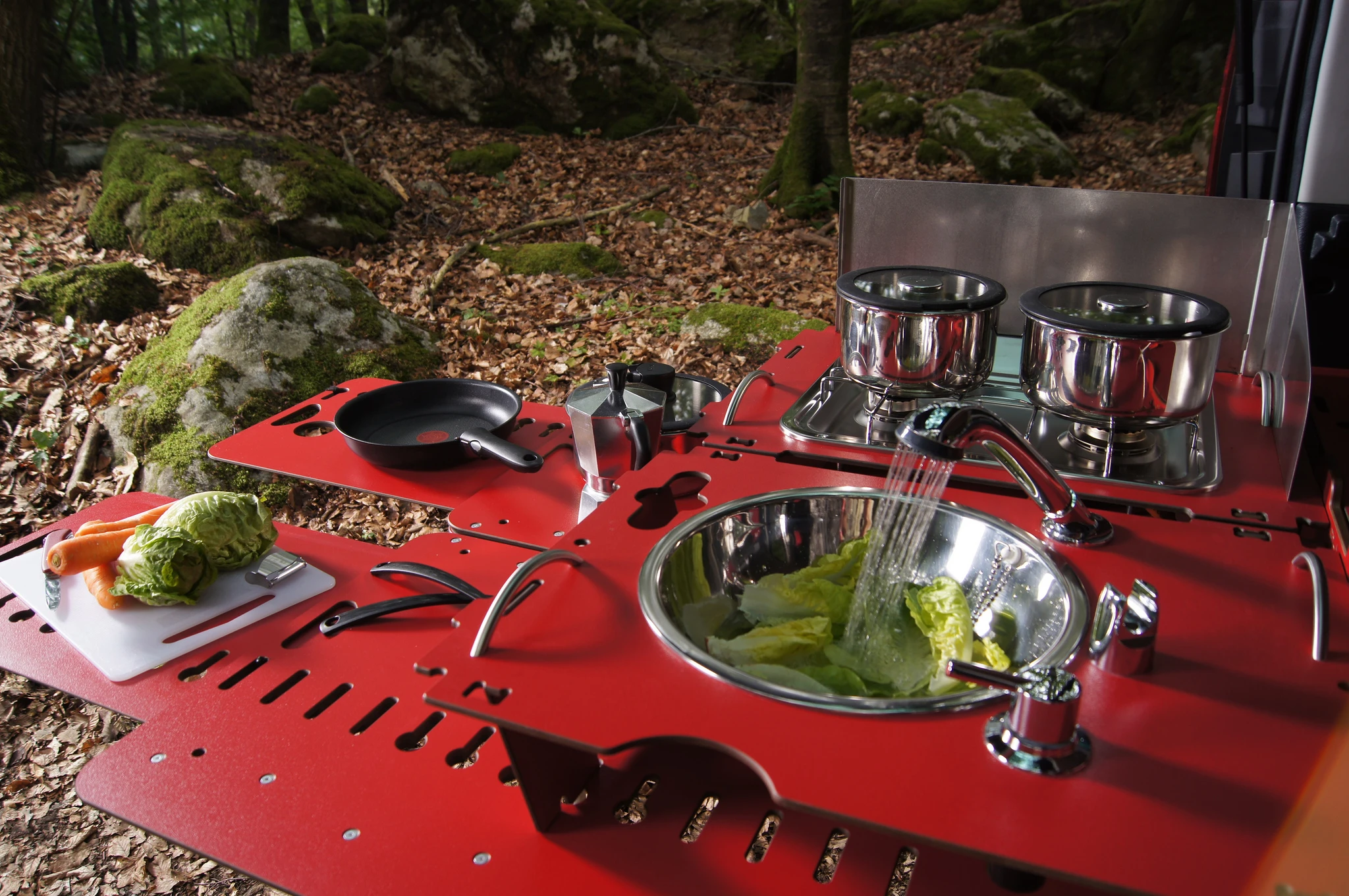 Preparing dinner with the SwissRoomBox EasyTech