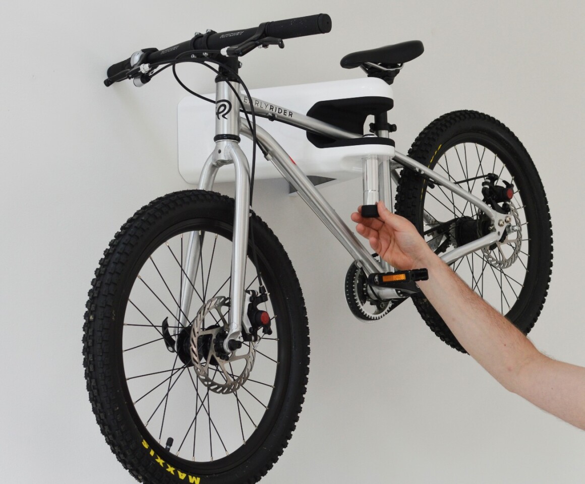 When it's time to take the bike back out again, the user just releases the Airlok's pin using their uniquely-coded key