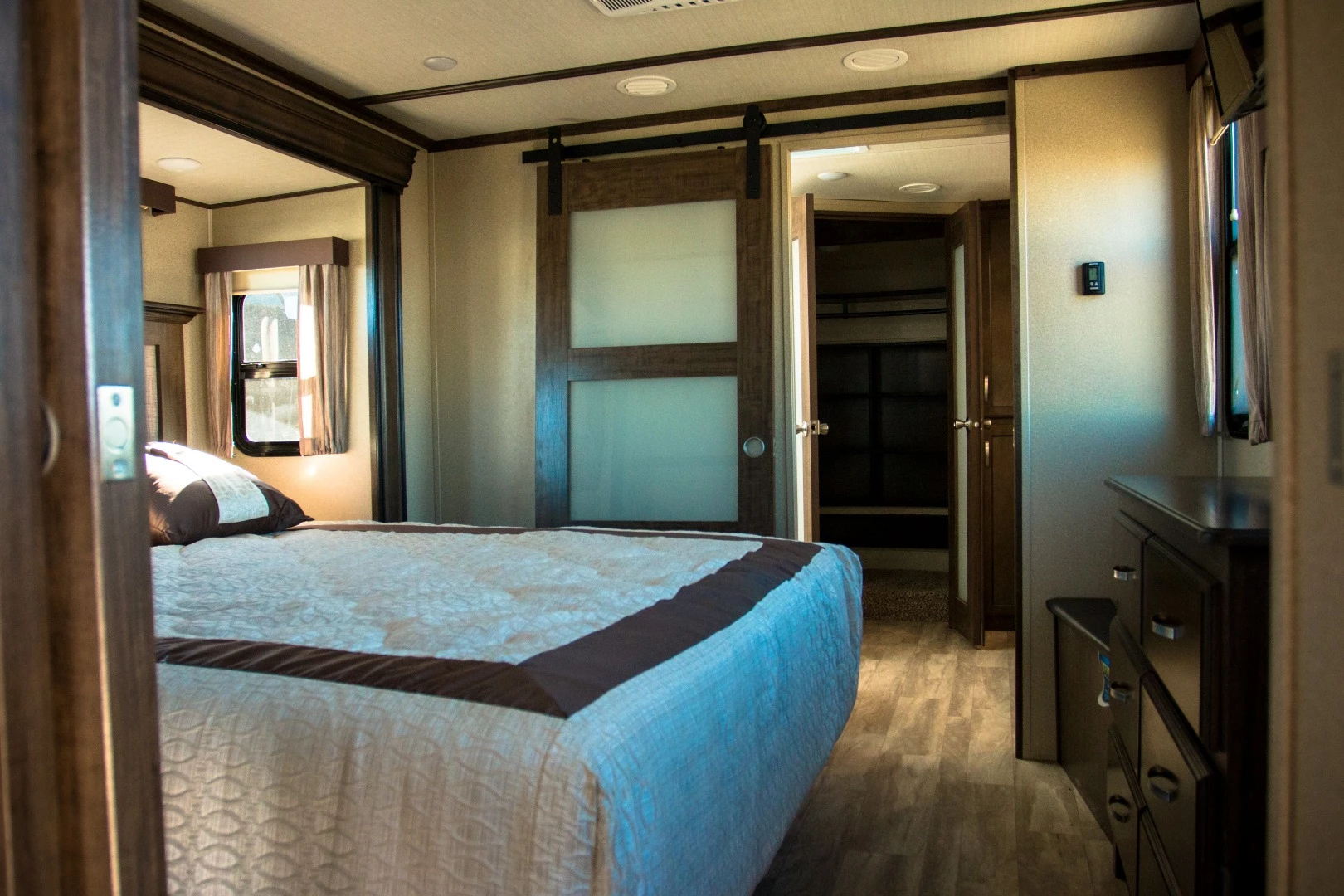 The 2018 Solitude Fifth Wheel doesn't lack creature comforts