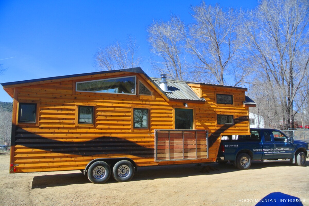 The Rio Grande tiny house sits atop a 9.7 m (32 ft) long gooseneck trailer (Photo: Rocky Mountain Tiny Houses)