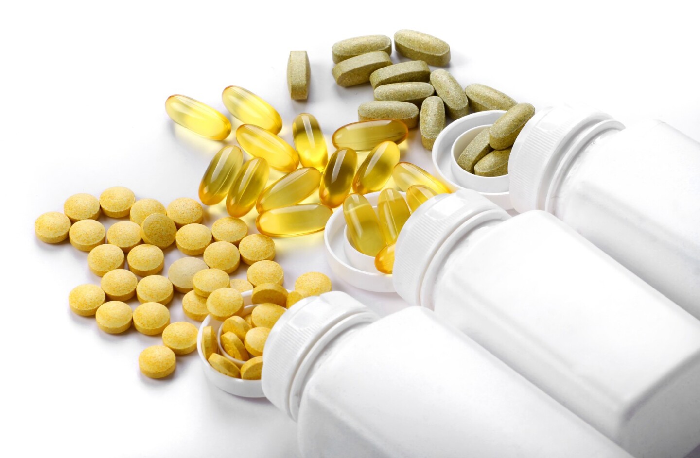 Massive meta-study finds most vitamin supplements have no effect on lifespan or heart health
