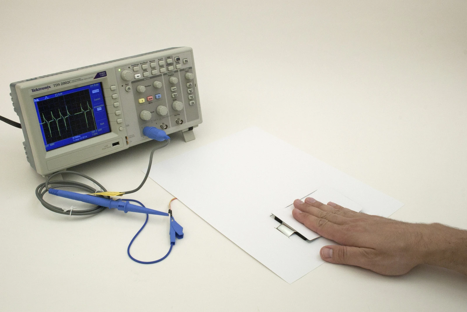 The voltage of a Paper Generator is measured