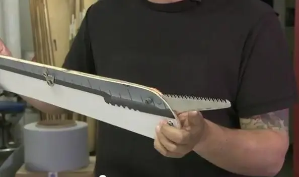 A blade built into one ski