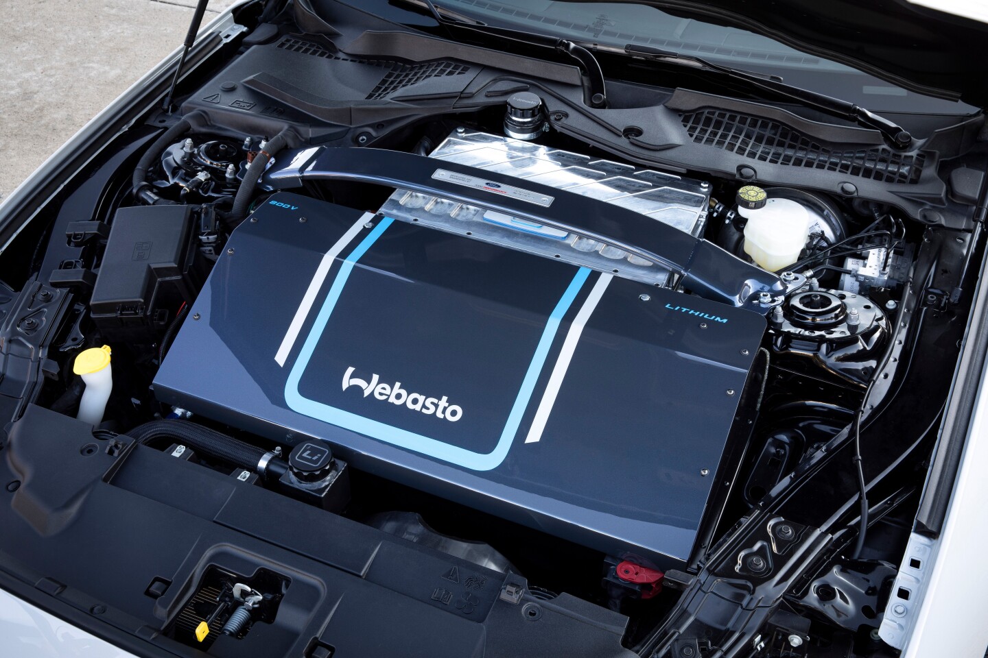 Ford and Webasto equip the Mustang Lithium with a 900-hp motor and 800V electrical architecture