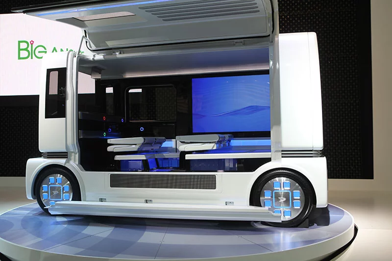 Daihatsu "shoCase" hybrid concept vehicle