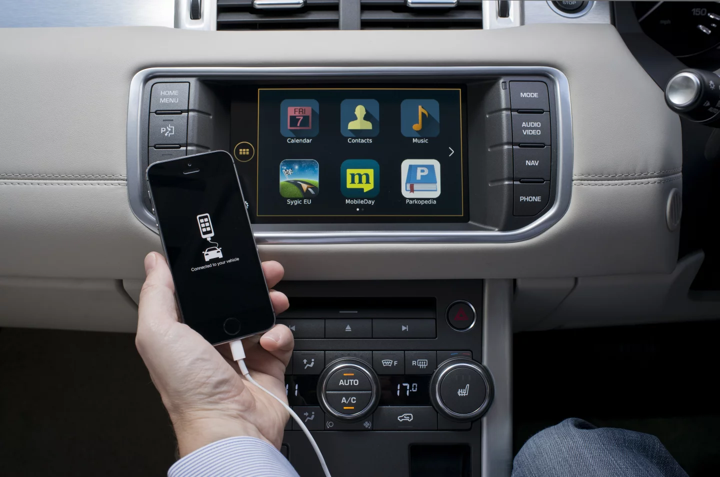 The Range Rover Autobiography introduces the Land Rover InControl Apps