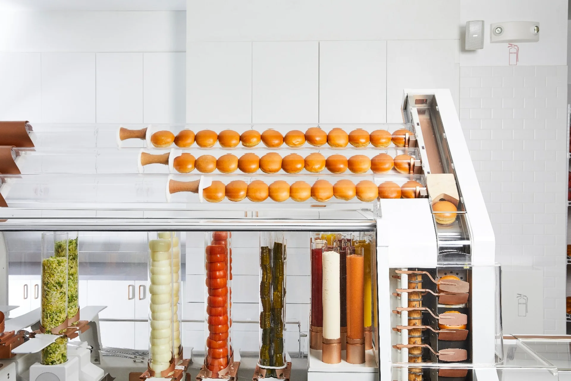 Robotized restaurant uses fancy tech to make fancy burgers