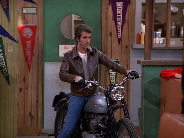 Henry Winkler (Arthur Fonzarelli in the TV series) couldn't ride a motorcycle, so whenever he appeared on the bike on screen, he had to be pushed into shot by crew members.