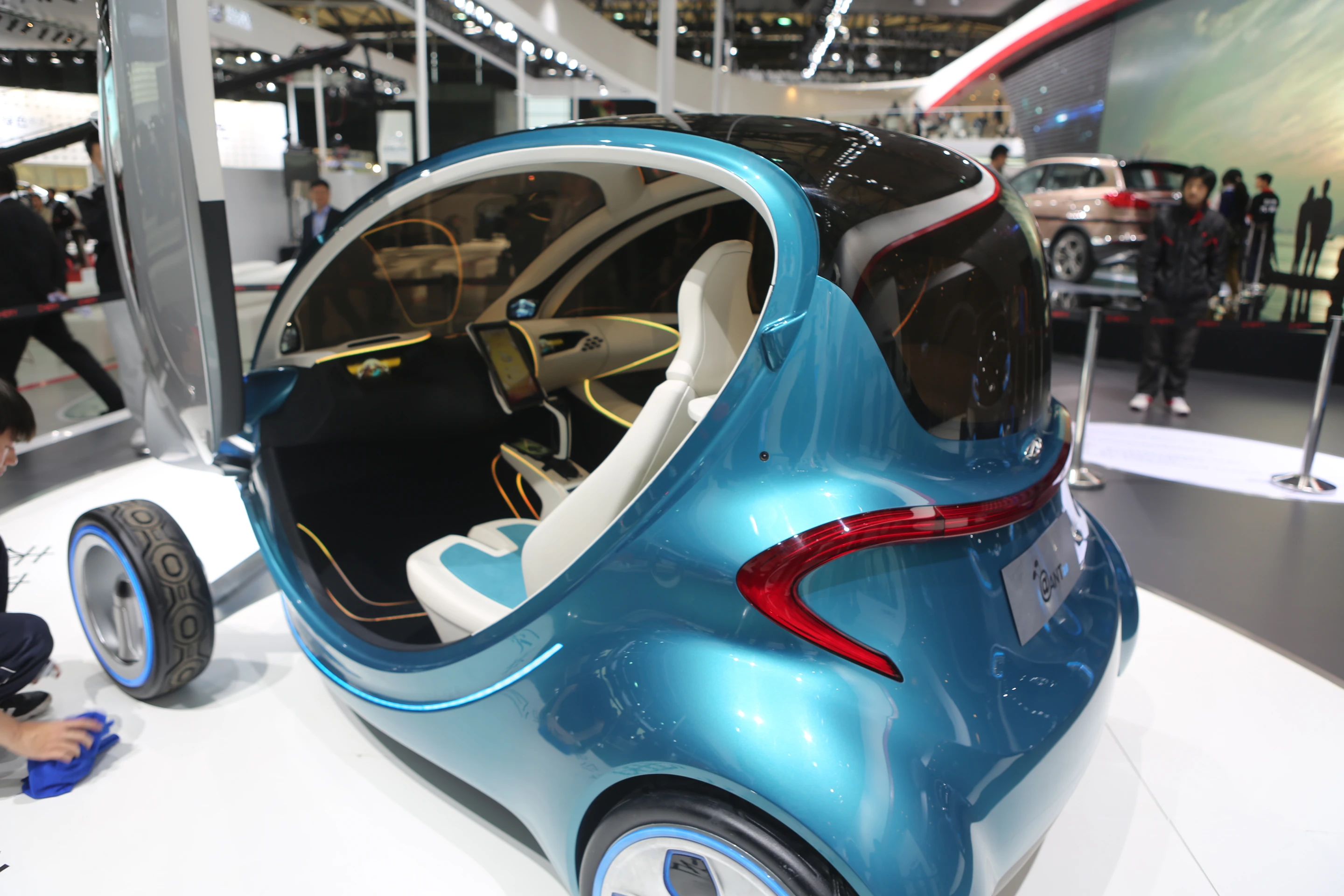 A glimpse at the Ant 2.0's interior (Photo: Gizmag)