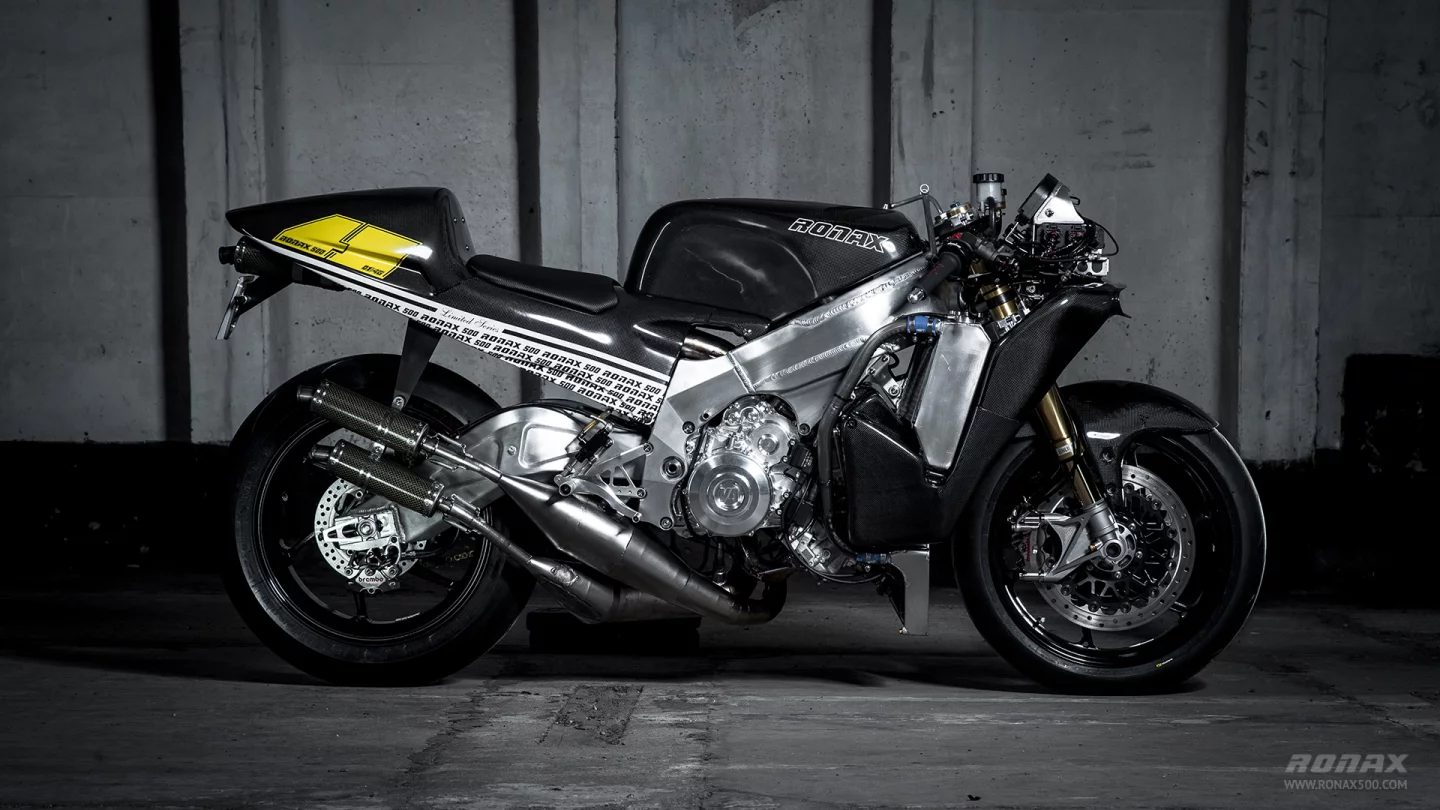 The Ronax 500 sports an abundance of aluminum and carbon firer