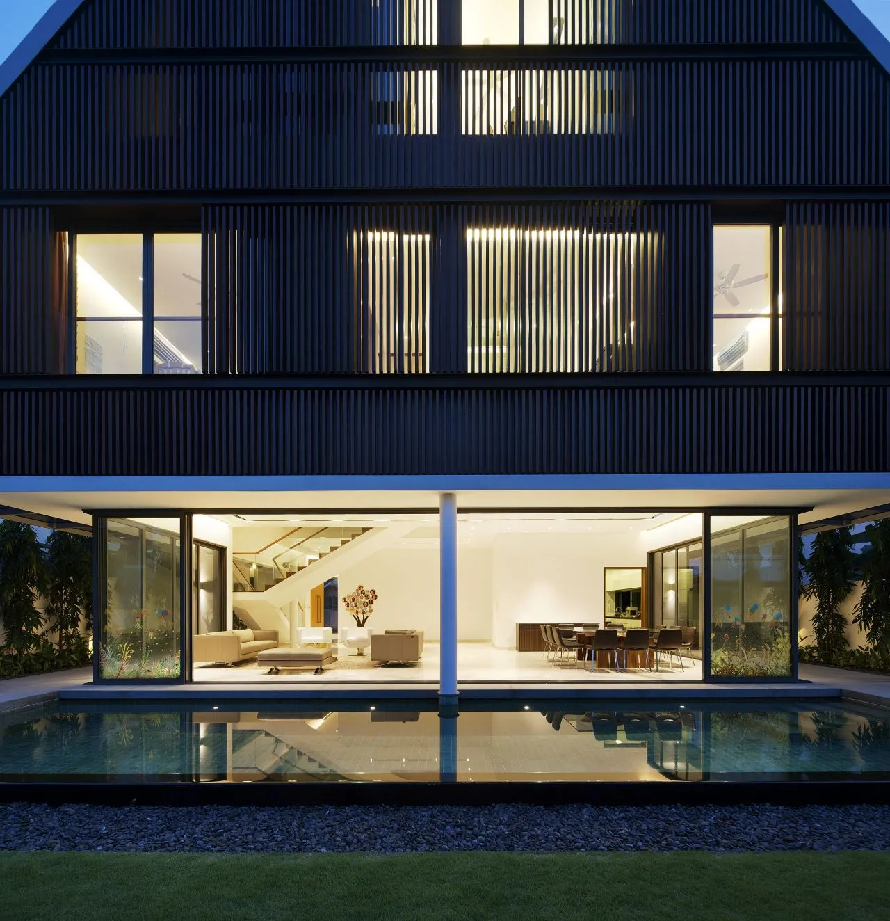 Wallflower Architecture and Design did an outstanding job of fitting such an unusual contemporary design within a residential area (Photo: Jeremy San)