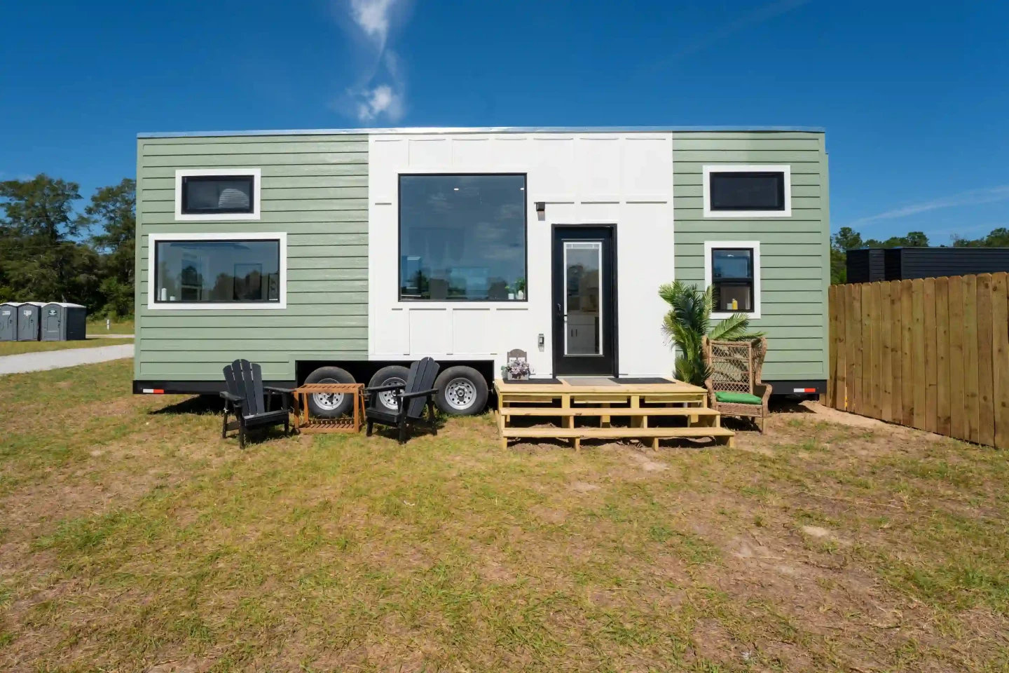 Family ready tiny house packs three bedrooms into 32 ft