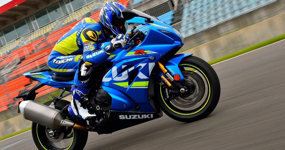 New GSX-R1000 aims at superbike dominance with variable-valve timing