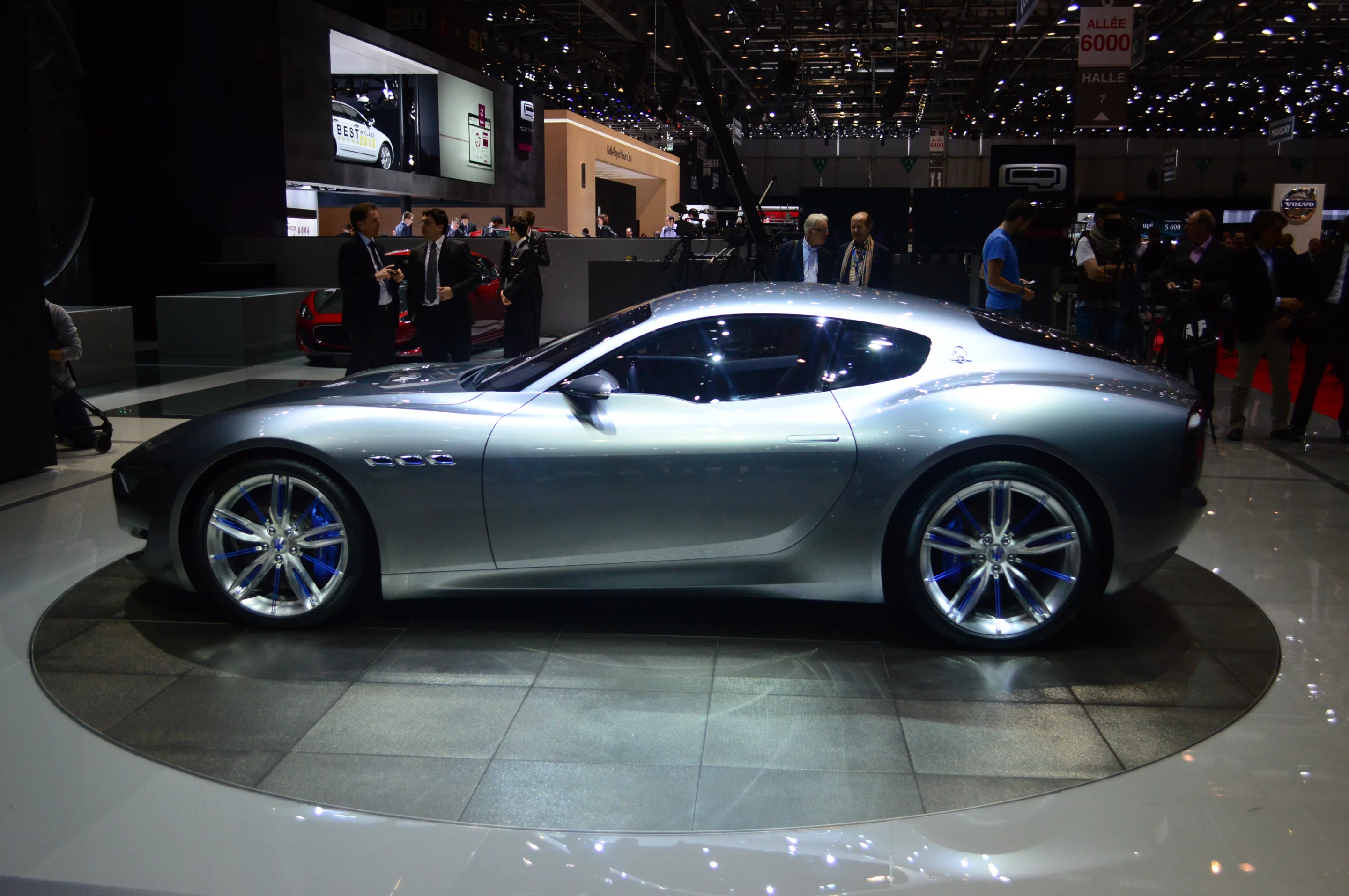 In addition to Maserati’s signature trident logo, the Alfieri concept also sports the name of one of the company's founding brothers (Photo: CC Weiss/Gizmag)