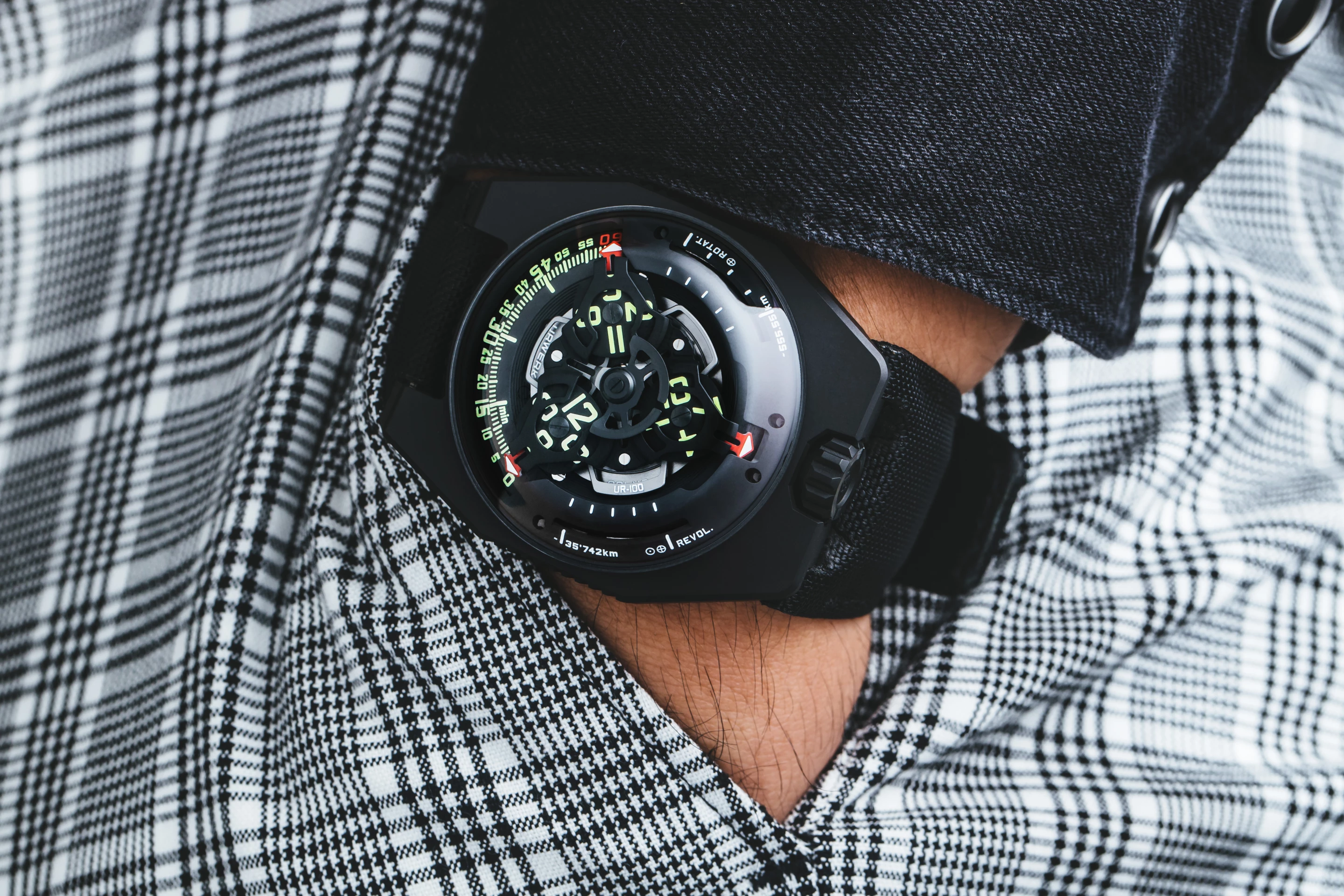 The Urwerk UR-100 SpaceTime comes in two editions