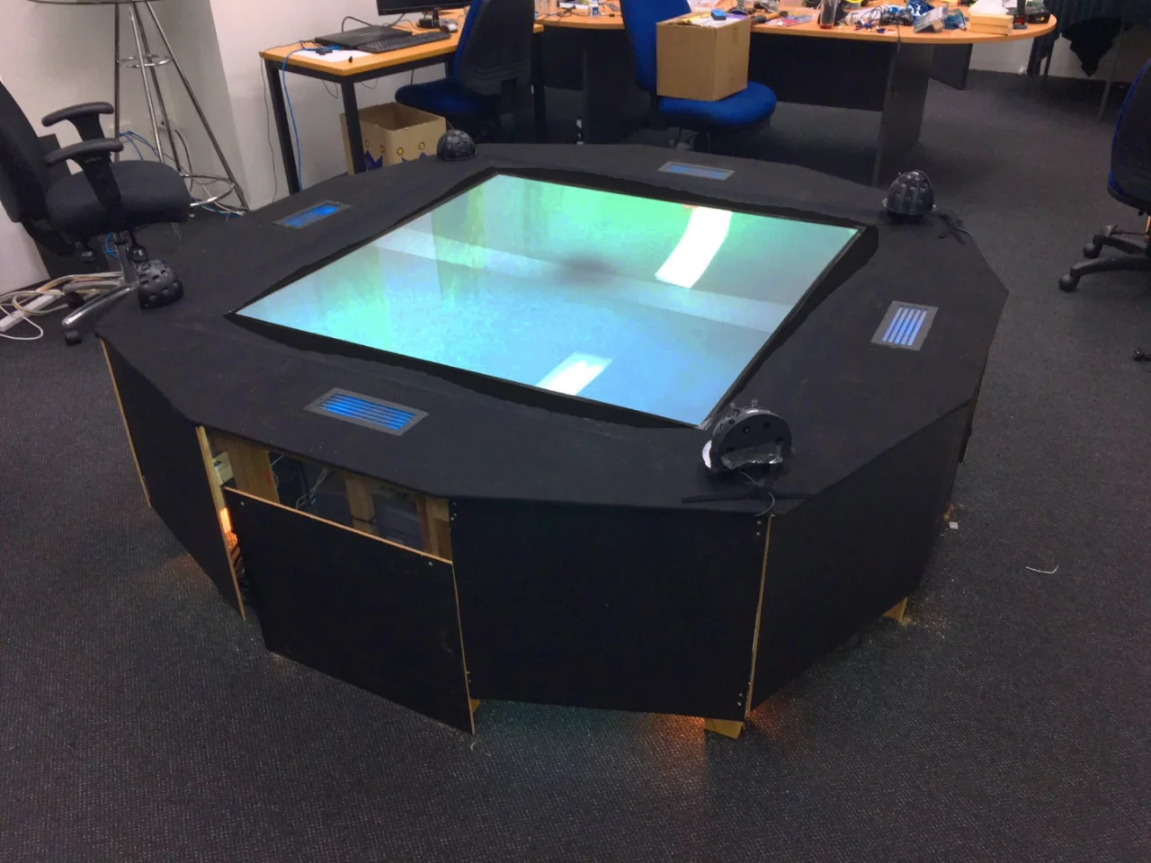 Euclideon's hologram table prototype - the unfiltered vision just looks like a jumble of colour