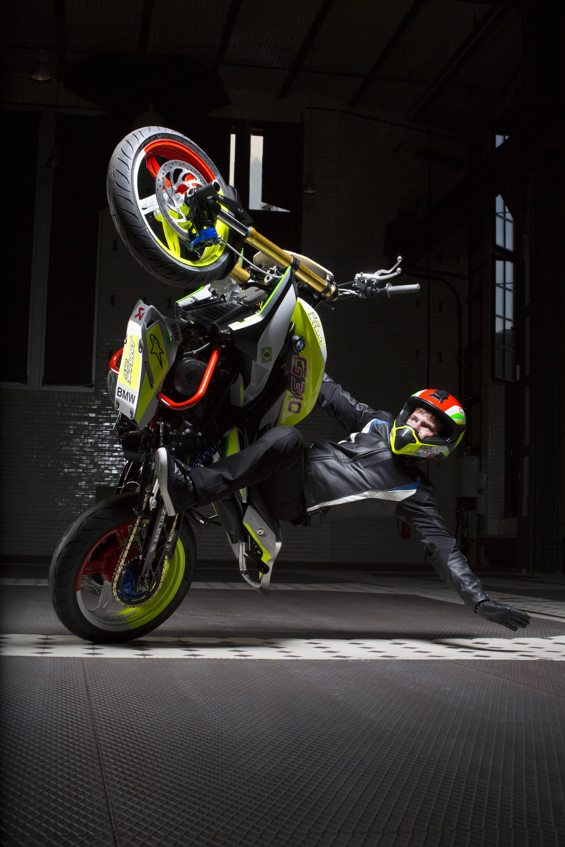 Christian Pfeiffer rides the BMW Concept Stunt G 310: ground touch wheelie