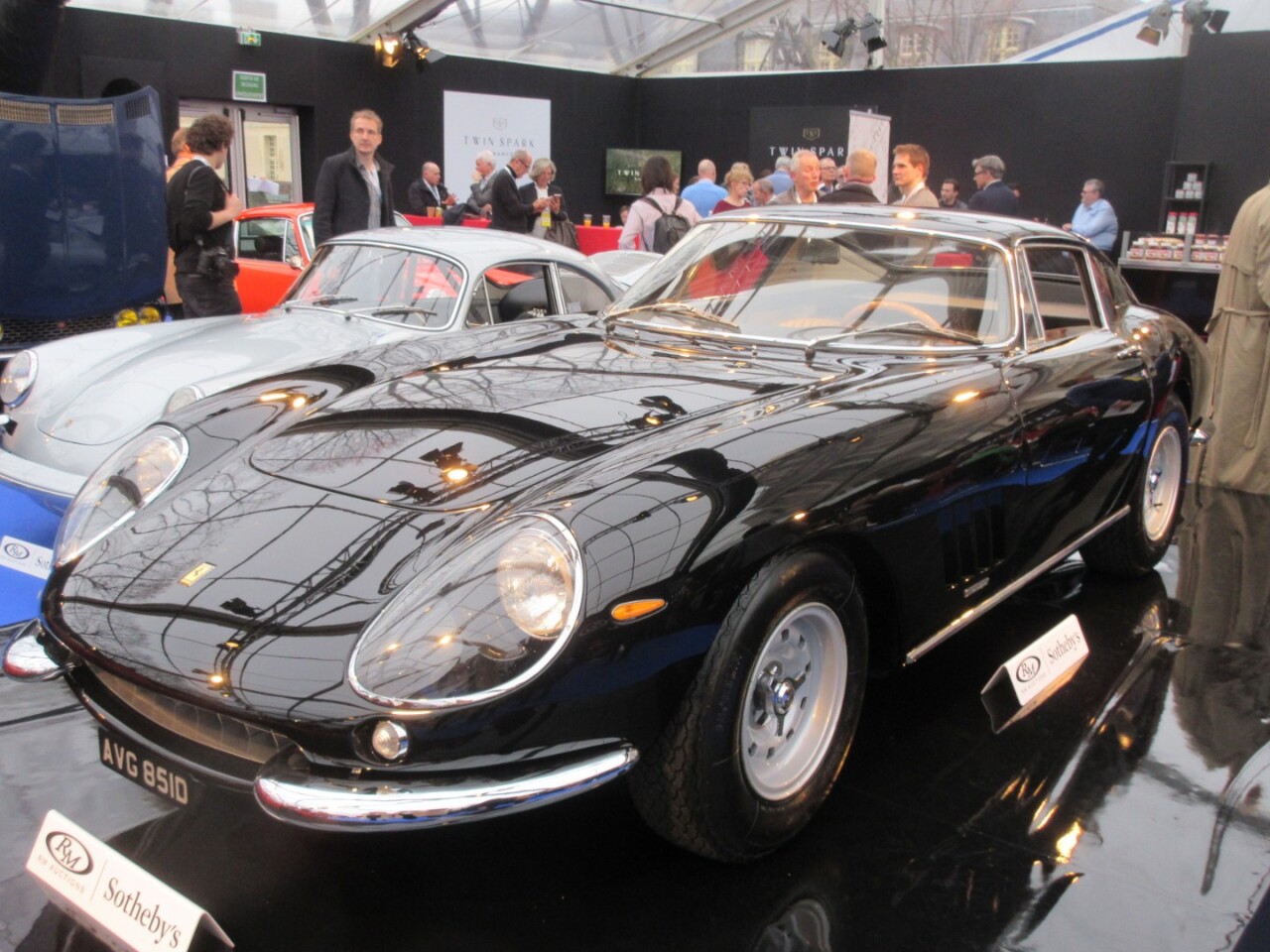 € 2,860,0001966 Ferrari 275 GTB/6C Alloy Berlinetta | Auction Description: RM-Sotheby's