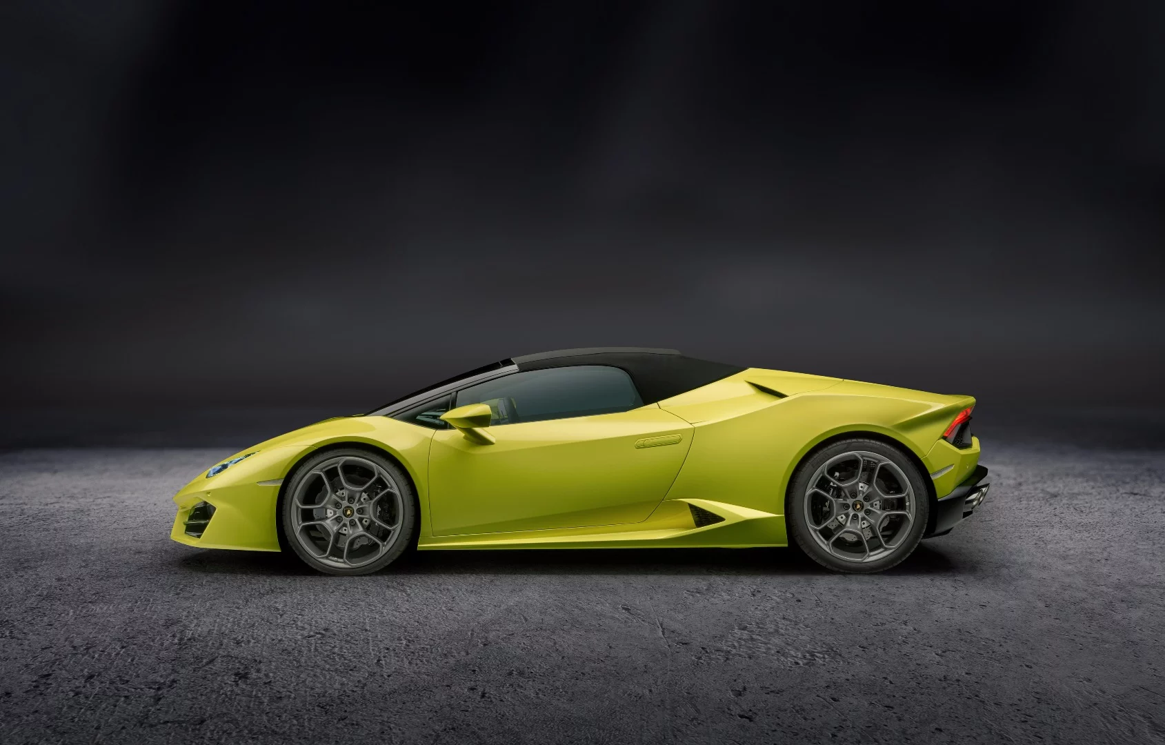 The Huracan LP580-2 Spyder, roof up