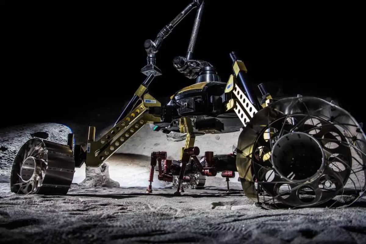 The RIMRES project combines the hexapod CREX (red robot at middle) and its transporter, SHERPA