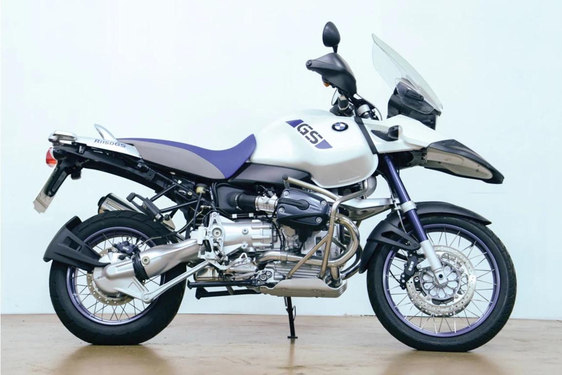 This 2005 BMW R 1150 GS Adventure fetched €19,890 ($21,095) at RM-Sotheby's DueMile Route auction in Milan on 25-27 November, 2016