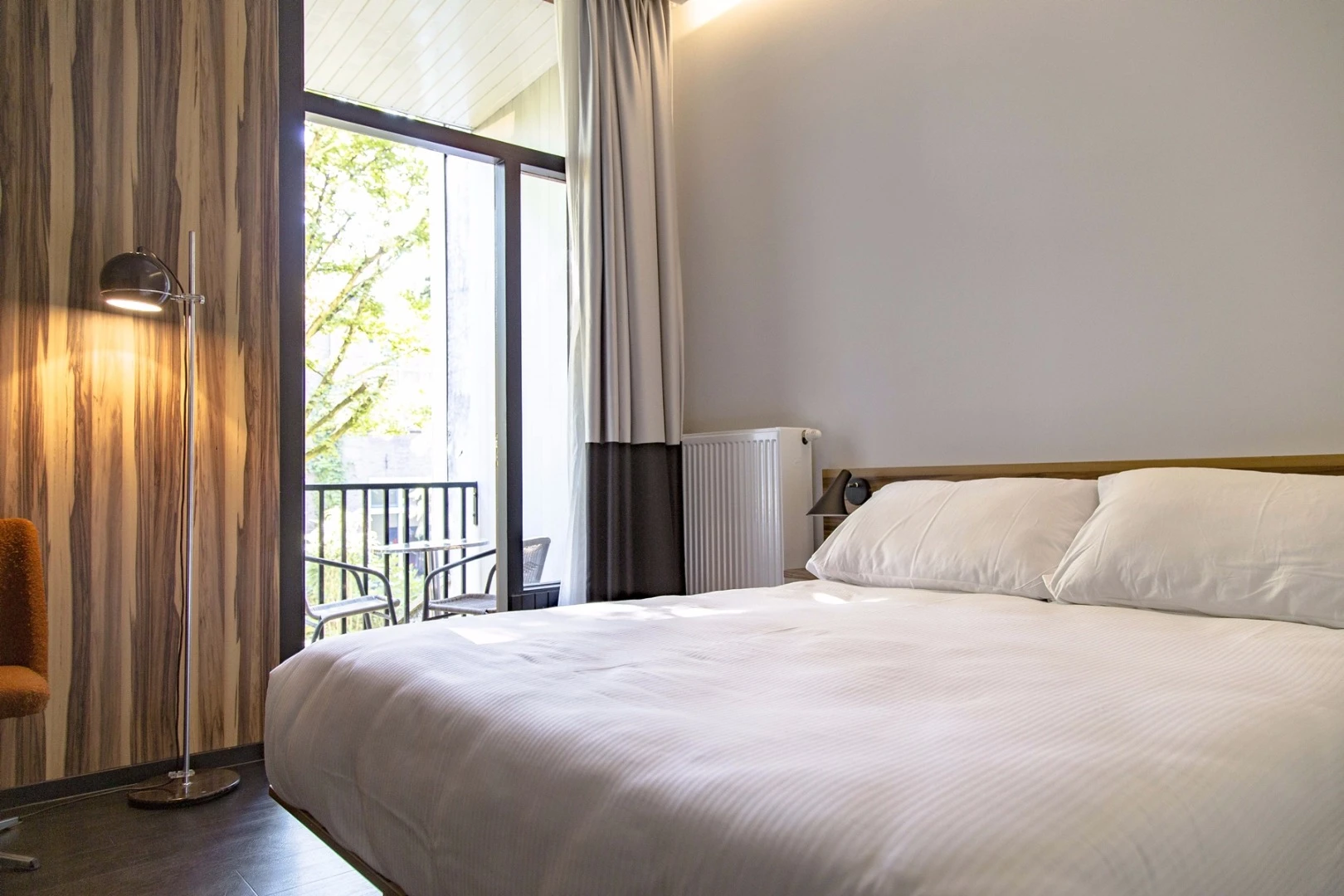 Rooms at the Arcade Hotel range in price from €75 to €350 (US$81 to $378)
